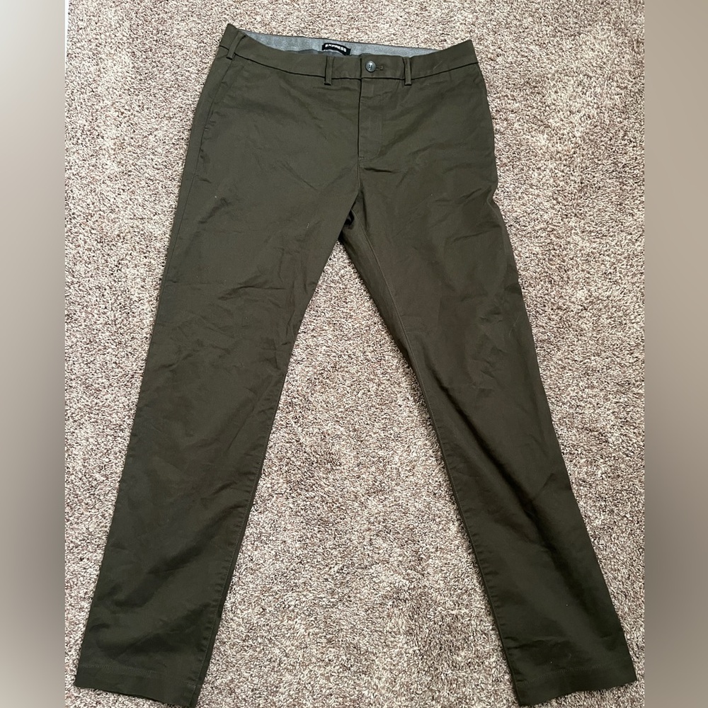 EXPRESS JEANS.